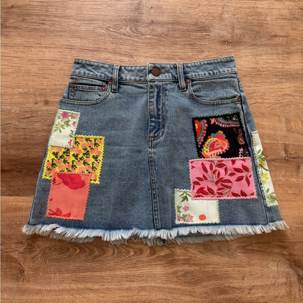 Alice + Olivia Patchwork Denim Mini Skirt Size 25